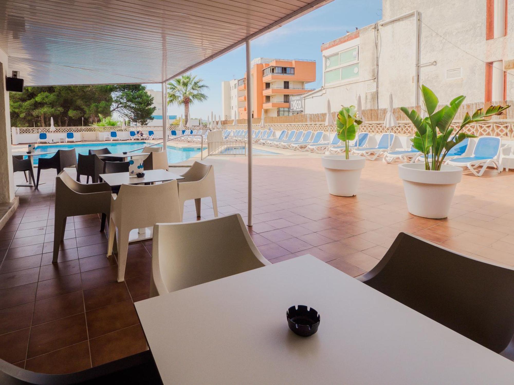 Hotel Santa Maria Playa Cala Millor  Exteriör bild