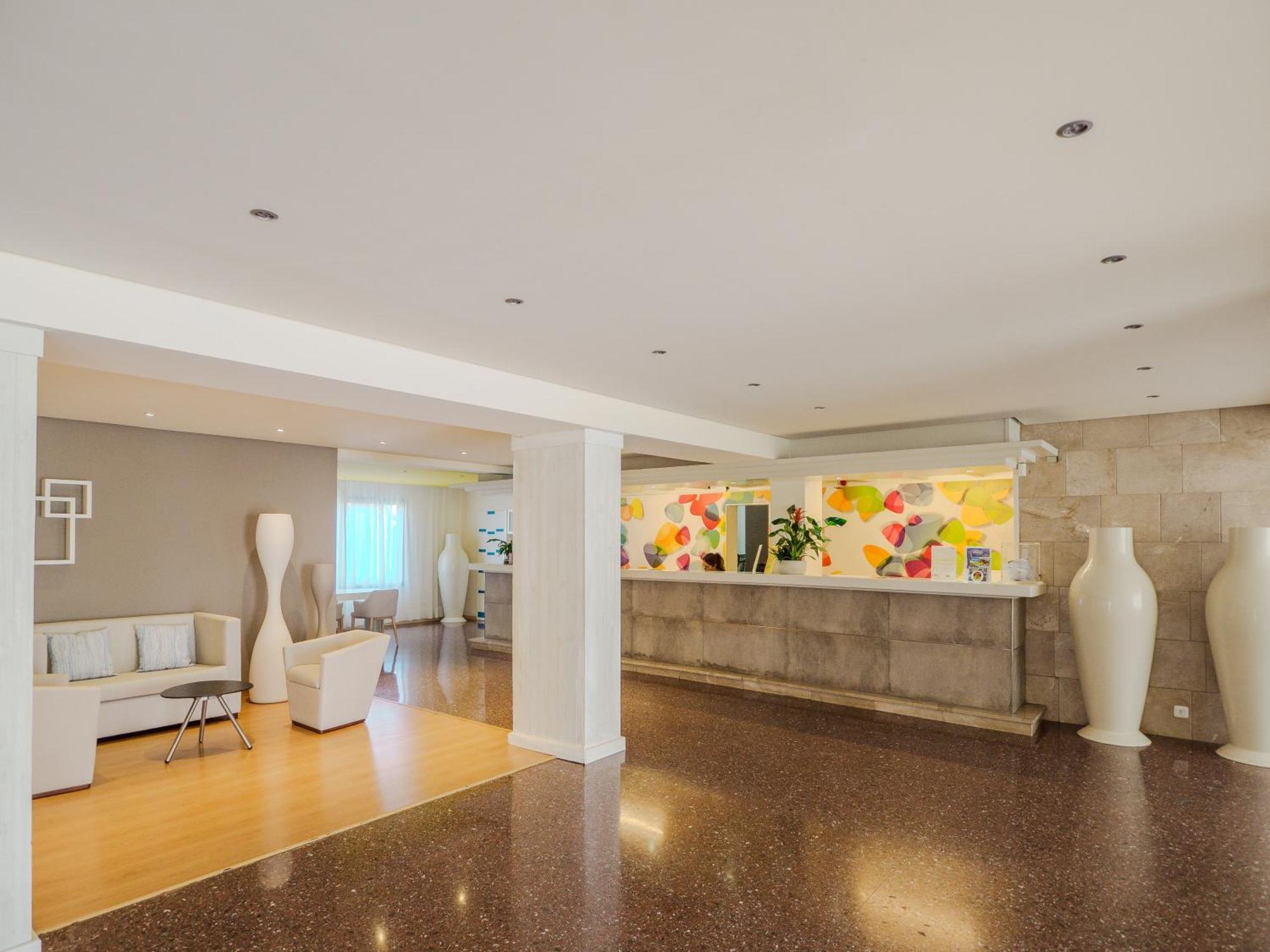 Hotel Santa Maria Playa Cala Millor  Exteriör bild